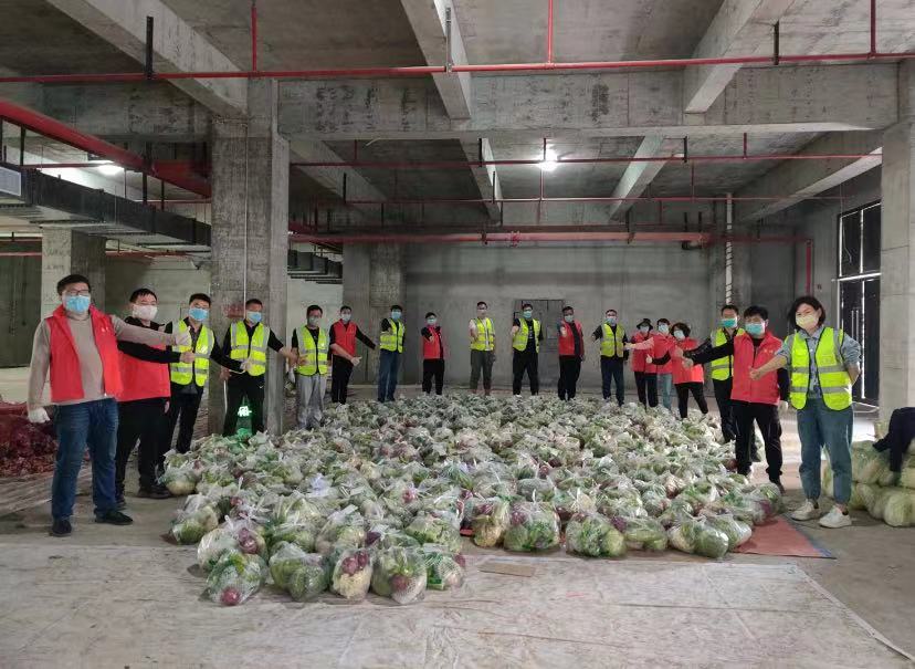 同心抗疫 郑州物业采购10万余斤蔬菜送居民